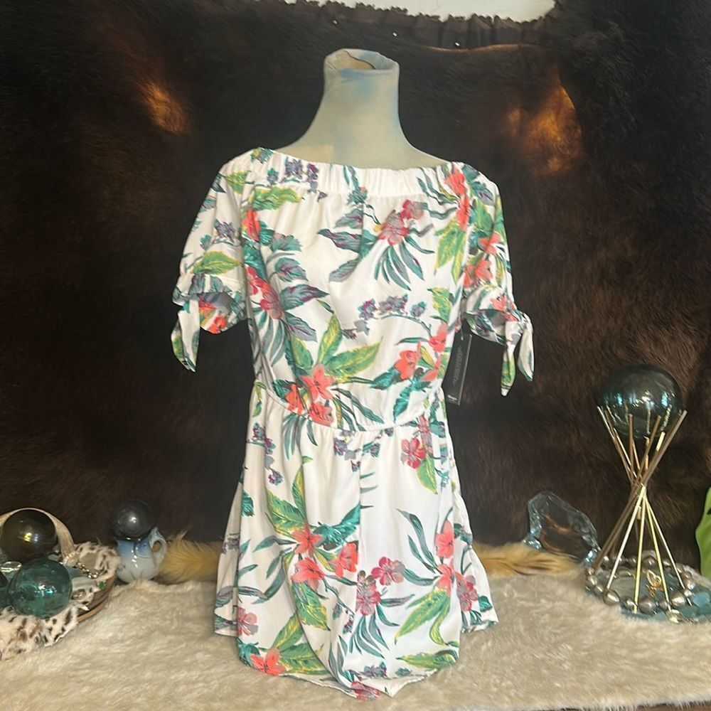 Blush romper NWT XL (UBUP1)